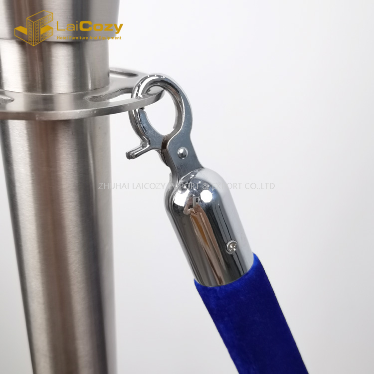 Crowd control polished hotel stanchion barrier Velour rope 
