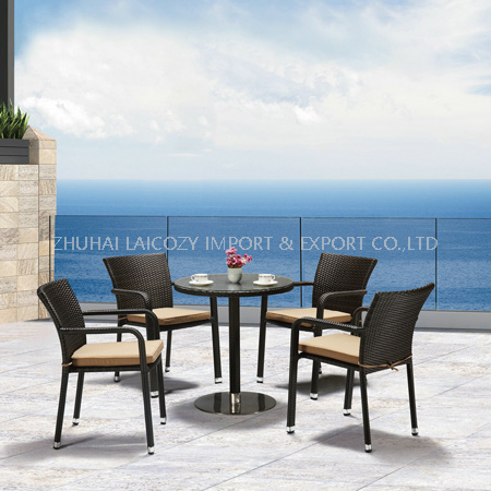 Hotel Outdoor Table & Chair Round Table with Glass Armrest Rattan Chair 